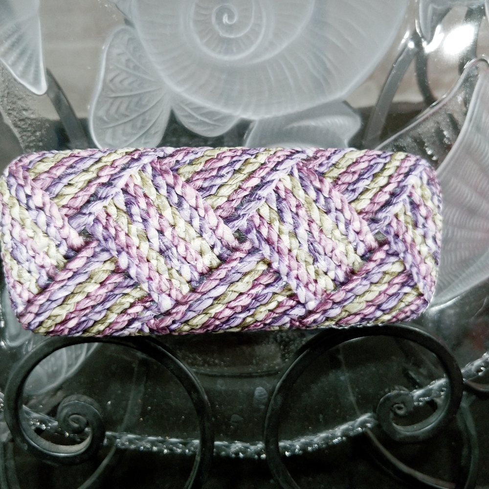 Eyeglass case in a weaved design